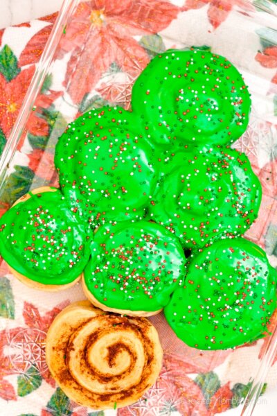 cinnamon rolls decorated to look like a Christmas tree